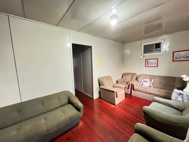 Imagem 3: Casa à Venda com 4 Dormitórios e Garagem