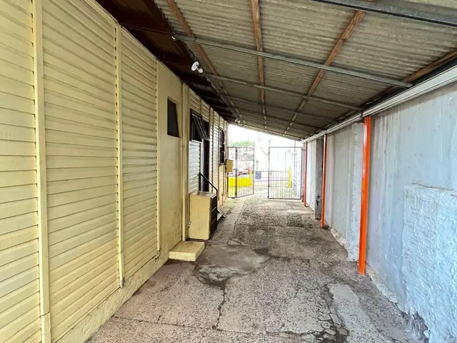 Imagem 8: Casa à Venda com 4 Dormitórios e Garagem