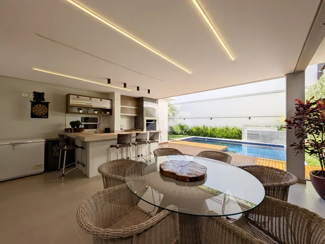 Imagem 5: Royal Forest - Sobrado a Venda com 3 Dormitórios , Sendo 03 Suites , 268.16M² no Royal Forest - Gleba Palhano, Londrina