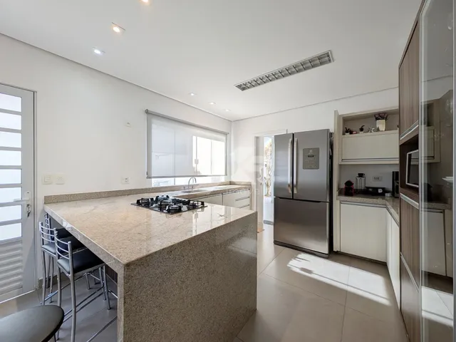 Imagem 11: Royal Forest - Sobrado a Venda com 3 Dormitórios , Sendo 03 Suites , 268.16M² no Royal Forest - Gleba Palhano, Londrina