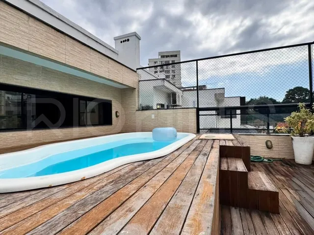 Imagem: A casa possui 4 Dormitórios, 2 Suítes, 4 Banheiros, 2