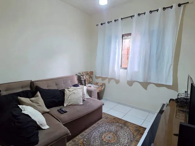 Imagem 5: Casa térrea com muito quintal