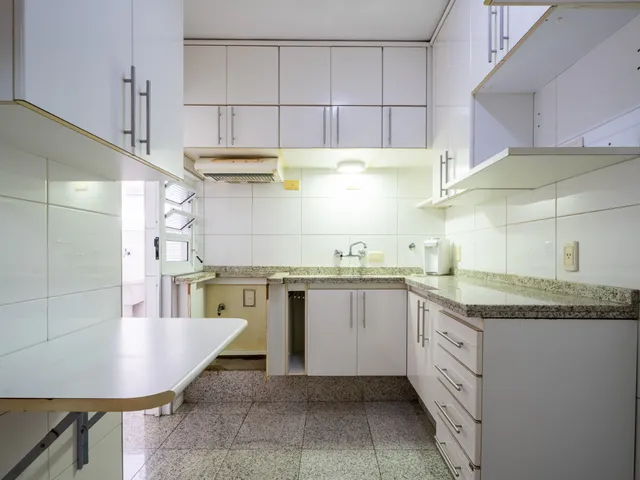 Imagem 14: Apartamento para Venda em Pinheiros com 3 Quartos, Sendo 1 Suíte, 90M²
