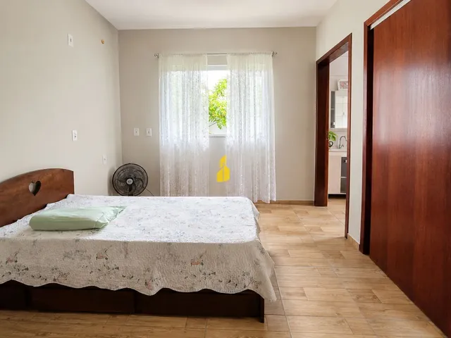 Imagem 8: Casa com Piscina e Edícula no Fundos