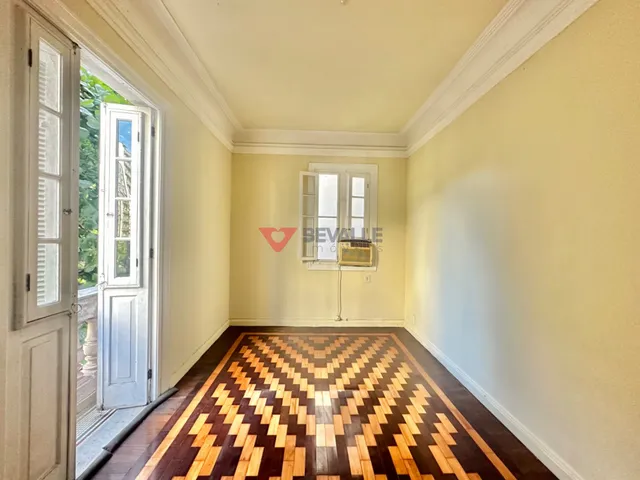 Imagem 2: Apartamento à venda na quadra da praia