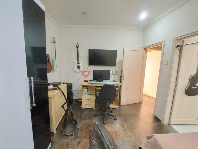 Imagem 9: Casa em Laranjeiras RJ: 5 Dormitórios, 2 Suítes - Confira!