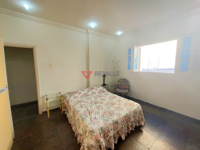 Imagem 15: Casa em Laranjeiras RJ: 5 Dormitórios, 2 Suítes - Confira!