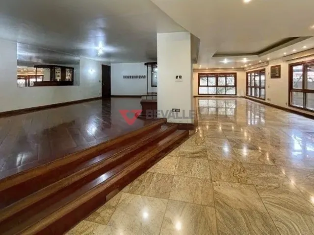 Imagem: Casa luxuosa à venda na Barra da Tijuca