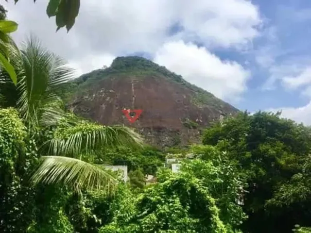 Imagem 6: Casa à Venda em Laranjeiras, RJ - 4 Dormitórios e 5 Banheiros