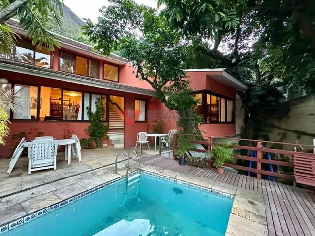 Imagem 2: Casa à venda em Laranjeiras: 216m², 3 quartos, 2 vagas