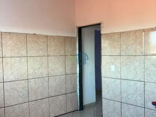 Imagem 7: Casa À Venda na Av. São Sebastião - Excelente para Moradia Ou Investimento