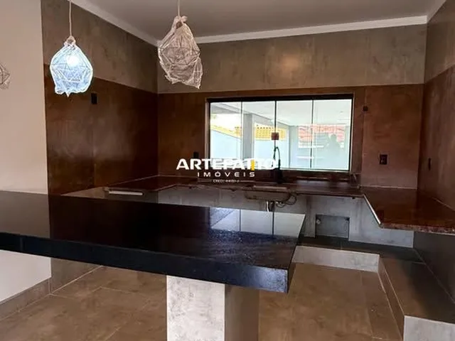 Imagem 4: Casa À Venda em Franca, Jardim Santana, com 4 Quartos, 320M²