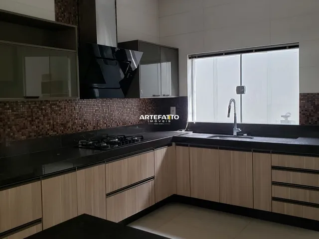 Imagem 5: Casa À Venda em Franca, Jardim Piratininga, com 4 Quartos, 217M²