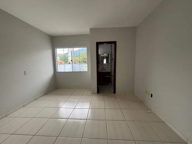 Imagem 4: Casa À Venda no Bairro Amizade, Jaraguá do Sul - 2 Dorms (1 Suíte), 2 Vagas