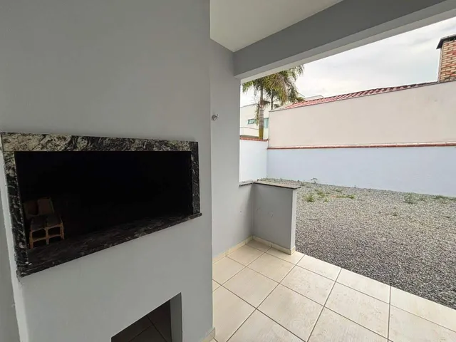 Imagem 2: Casa À Venda no Bairro Amizade, Jaraguá do Sul - 2 Dorms (1 Suíte), 2 Vagas