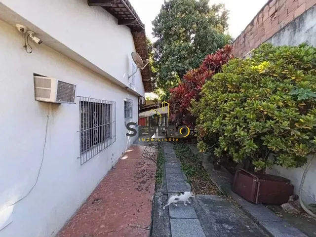 Imagem: A casa possui 3 Dormitórios, 1 Suíte, 3 Banheiros, 4