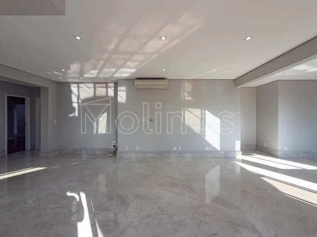Imagem 9: Almeria - Apartamento de Alto Padrão com 246M², 4 Dormitórios, 3 Suítes e 4 Vagas no Edifício Almeria - Tatuapé