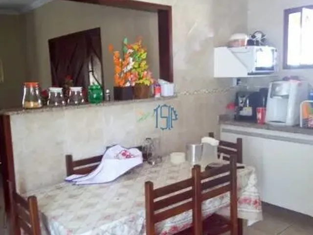 Imagem 16: Casa À Venda com 4 Quartos, 2 Suítes, Garagem para 3 Carros e Segurança Completa