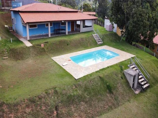 Imagem: Chácara com 3 Quartos e 3 Banheiros À