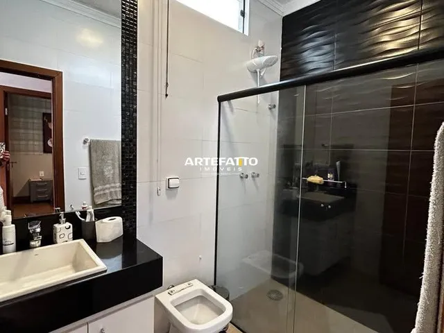 Imagem 6: Casa À Venda em Franca, Jardim Piratininga, com 3 Quartos, 189M²