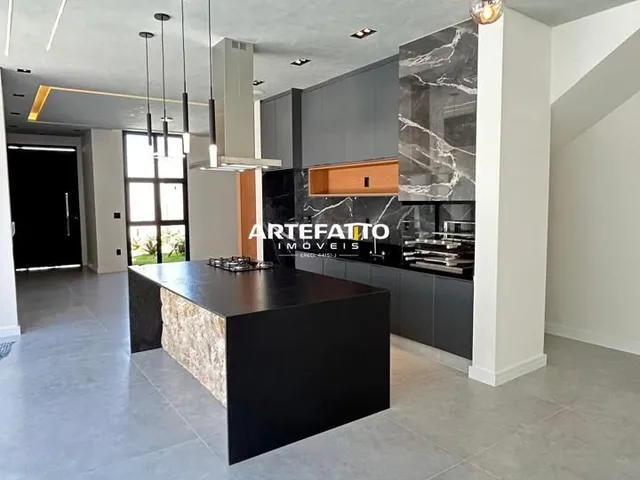 Imagem 4: Sobrado À Venda em Franca, Jardim Botânico, com 3 Quartos, 243M²