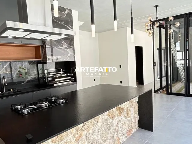 Imagem 3: Sobrado À Venda em Franca, Jardim Botânico, com 3 Quartos, 243M²