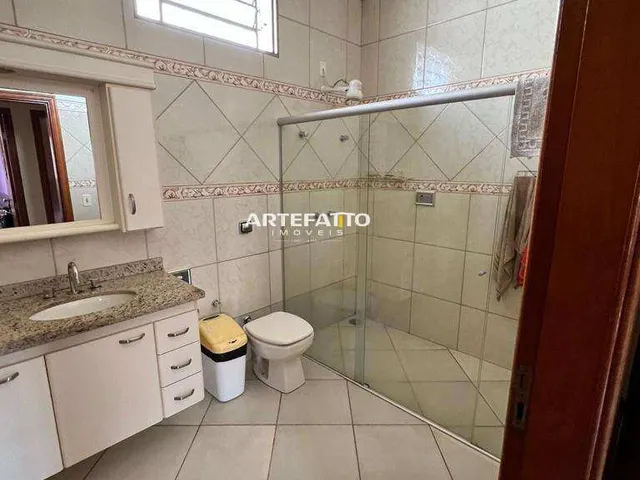Imagem 5: Casa À Venda em Franca, Parque João Leite, com 3 Quartos, 180M²