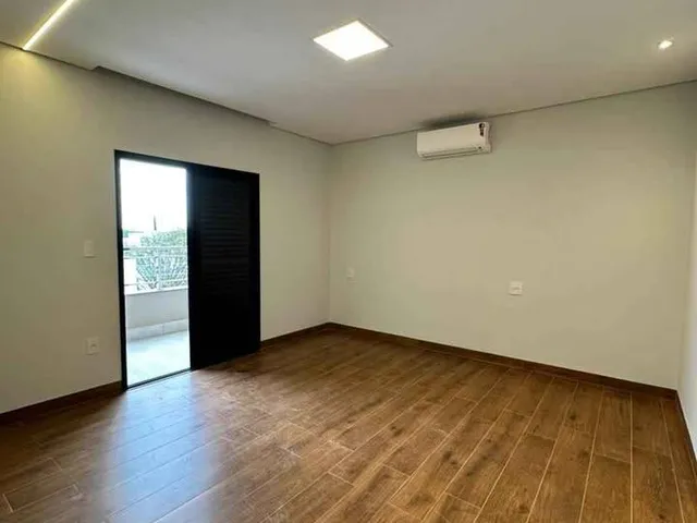 Imagem 12: Casa À Venda em Franca, Villa Toscana, com 4 Quartos, 256M²