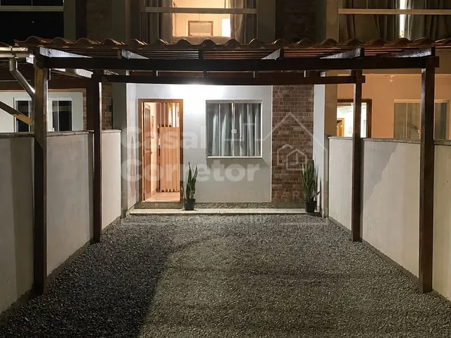 Imagem: Sobrado Geminado com 2 Quartos, Localizado