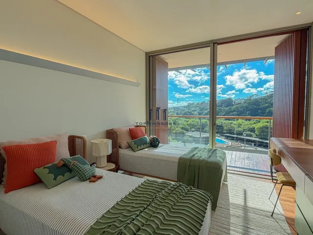 Imagem 2: Casa Alto Padrão nova mobiliada,4 suites piscina,vista definitiva Alphaville/MG