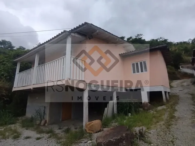 Imagem: Casa com Amplo Terreno de 16.551m² no Alto