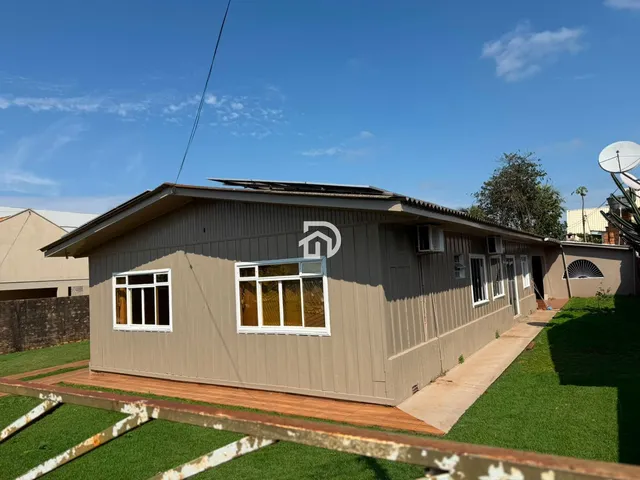 Imagem: Casa a Venda no Centro em Santa Helena-PR