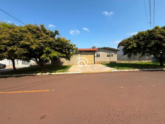 Imagem 2: Casa a Venda no Centro em Santa Helena-PR