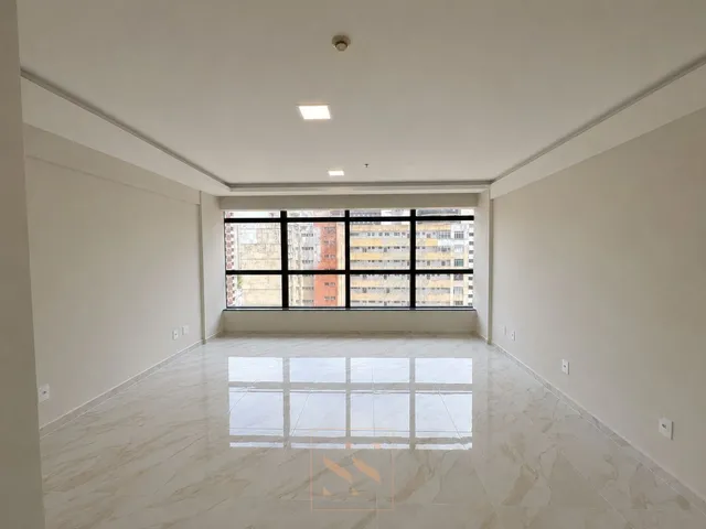Imagem: Uma sala com 34,50m² com 02 lavabos, bairro