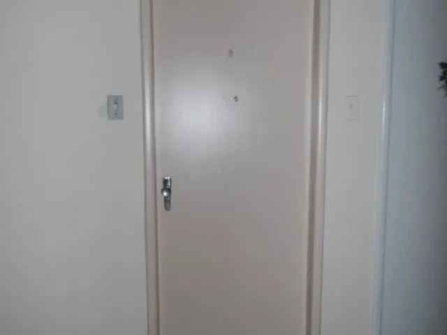 Imagem 4: Amplo Apartamento de 2 Quartos para Alugar no Estreito!