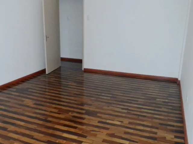 Imagem 12: Amplo Apartamento de 2 Quartos para Alugar no Estreito!
