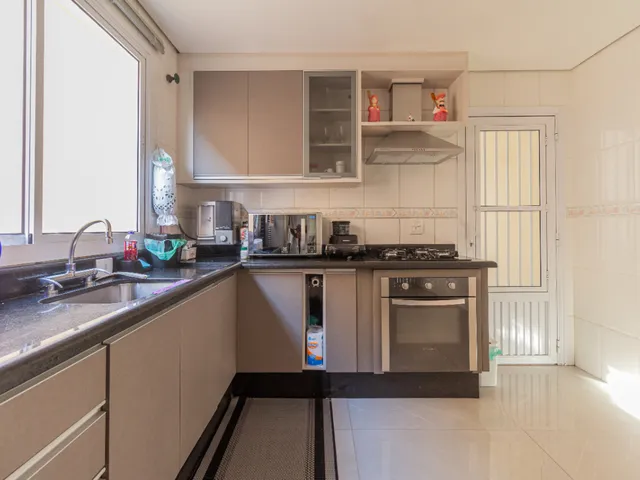 Imagem 3: Sobrado para Venda em Vila Mangalot com 4 Quartos, Sendo 2 Suítes, 414M²