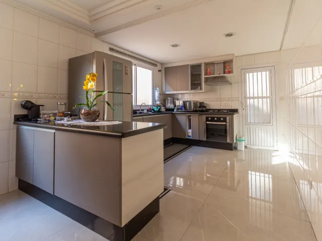 Imagem 12: Sobrado para Venda em Vila Mangalot com 4 Quartos, Sendo 2 Suítes, 414M²