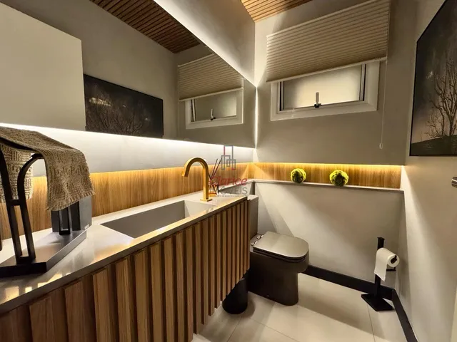 Imagem 15: P style="line-height: 1.4;">Descubra o luxo e o conforto desta ampla cobertura situada