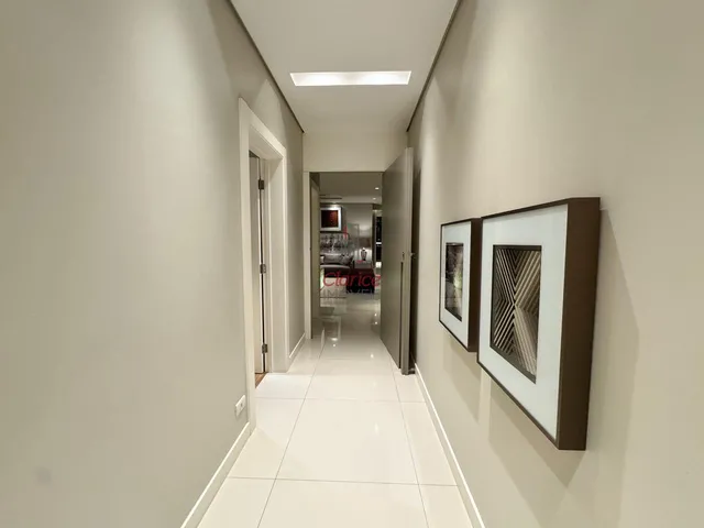 Imagem 3: P style="line-height: 1.4;">Descubra o luxo e o conforto desta ampla cobertura situada