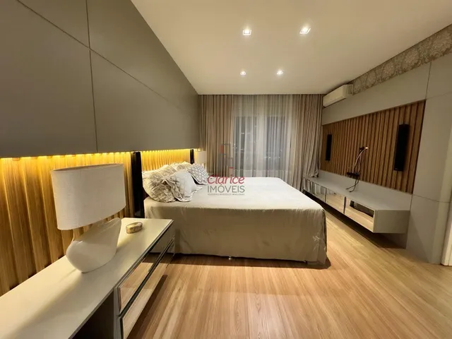Imagem 11: P style="line-height: 1.4;">Descubra o luxo e o conforto desta ampla cobertura situada
