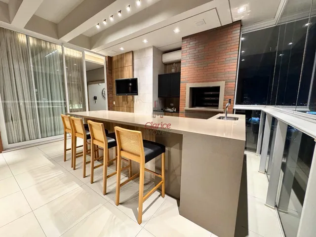 Imagem 2: P style="line-height: 1.4;">Descubra o luxo e o conforto desta ampla cobertura situada