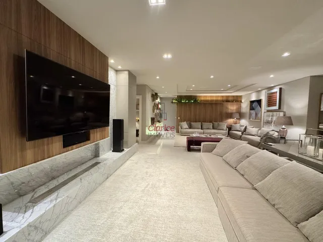 Imagem 5: P style="line-height: 1.4;">Descubra o luxo e o conforto desta ampla cobertura situada