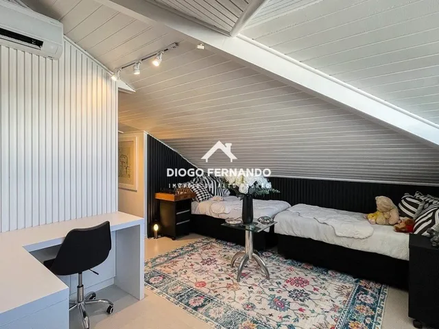Imagem 7: Cobertura Duplex À Venda no Rio Tavares com Piscina Privativa