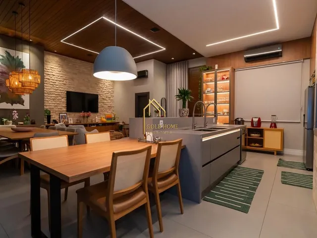 Imagem 2: CASA DE ALTO PADRÃO DE ESQUINA À VENDA