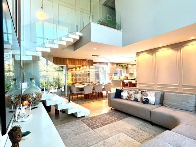 Imagem: Venda de Casa em Condomínio de Luxo em