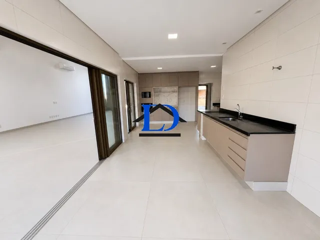 Imagem 4: Imóvel de Alto Padrão com 4 Suítes e Piscina no Residencial Goiânia Golfe Clube
