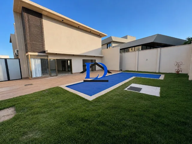 Imagem 8: Imóvel de Alto Padrão com 4 Suítes e Piscina no Residencial Goiânia Golfe Clube