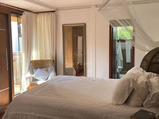Imagem 3: Casa de Alto Padrão À Venda