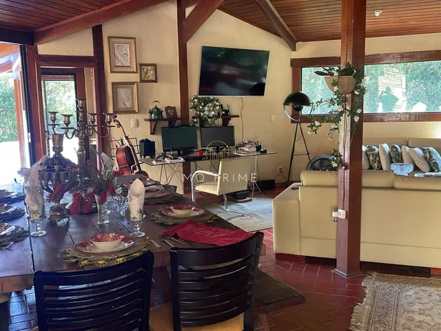 Imagem 8: Casa de Alto Padrão À Venda